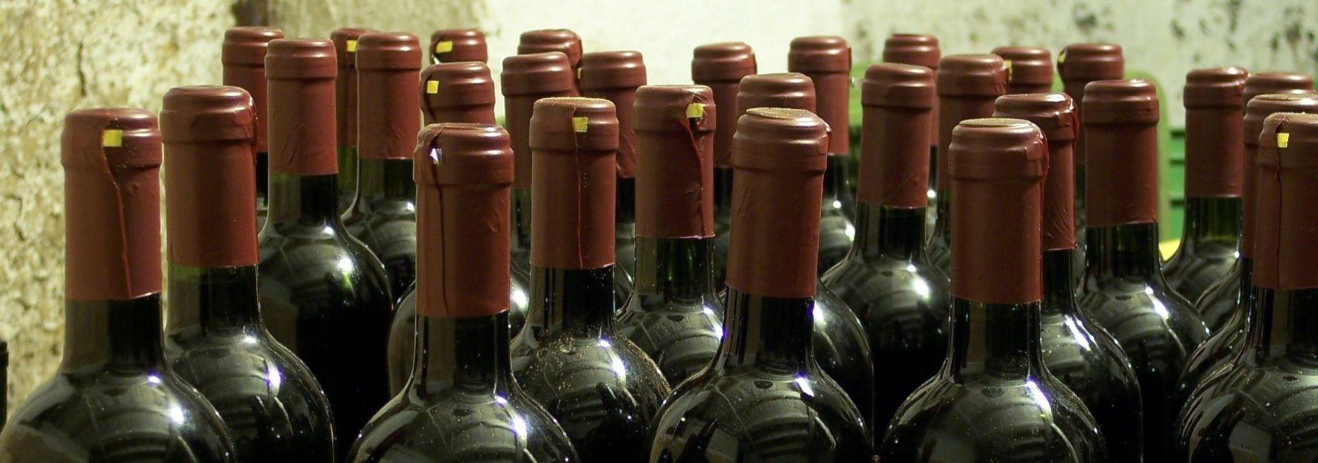 Pourquoi faut-il coucher les bouteilles de vin ?